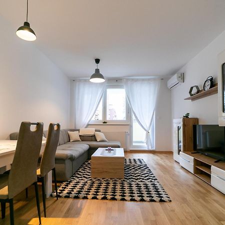 Iva Apartment Zagreb Bagian luar foto